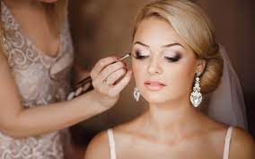 Machiajul de mireasa trebuie sa fie unul deosebit, potrivit cu magnitudinea evenimentului. Machiajul De Mireasa Healthy Beauty By Dr Manuela Ravescu