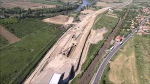Probabil că cei de la comsa (constructorul lotului 3, n.red.) vor termina un pic mai devreme, dar vom deschide. Avans Mare Pe Lotul 3 Din Autostrada Lugoj Deva Dar Finalizarea E ProblematicÄƒ Foto
