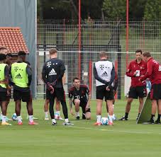 V., commonly known as fc bayern münchen, fcb, bayern munich, or fc bayern, is a german professional sports cl. Adjkq95xmxuhhm