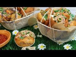 Fricasse Tunisien Au Thon فريكاسي تونسي Youtube Comment Faire Une Pizza Pommes De Terre Cuites Tomates Grillees