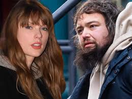 Taylor Swift's Alleged Stalker Went to Her Home 30 Times, Officials Claim