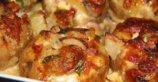 Pommes De Terre Farcies Au Lard Et Reblochon Champignons A La Creme Mamie Jeanne Pommes De Terre Farcies Creme De Champignons Recette Pomme