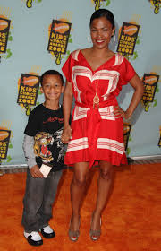 Check spelling or type a new query. Nia Long And Son Massai At The Kids Choice Awards 2008 Blackcelebritykids Black Celebrity Kids Babies And Their Parents