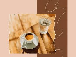 But for some individuals, that cup of joe can result in uncomfortable stomach bloat.there are a number of reasons why you may experience coffee bloating, and not all of them have to do with the coffee itself. 9 Drinks To Avoid If You Want A Flatter Stomach