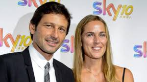 Protagonisti, insieme ai conduttori, tutti gli ascoltatori grazie alle molte rubriche ideate dal trio. Anna Billo Chi E La Conduttrice Degli Europei Di Calcio E Quella Proposta Di Matrimonio In Diretta