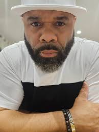 AJ Ghent Singing Guitar Vibes