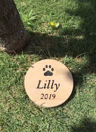Our engraved black granite grave and garden markers are made of solid polished granite and engraved in stunning detail. Pet Memorial Plaques Pet Headstones Stone Engraving Memorial