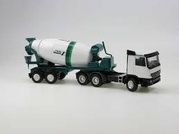 Actros mit SCHWING STETTER Betonmischer-Auflieger Conrad Modelle 1:50 con  40162/0 1