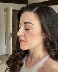 Saz Loves Makeup -...