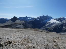 Die talstation tierfehd ist mit dem alpentaxi (tel: Wandern Ohne Ende Mondlandschaft Am Kistenpass
