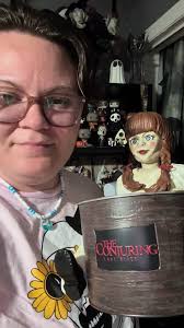 Angelica Castro (@thatoneweirdmom)