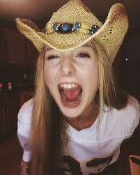 emma dodson 🎱 (@eemmmaamarie) • Instagram photos and videos