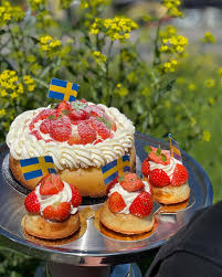 Här hittar du silikonformen som jag gjort tårtan i. Suradeg