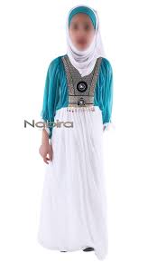 Pourquoi louer une robe orientale? Robe Fille Rfe03 Orientale