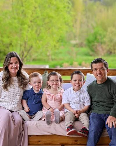 Zach and Tori Roloff Drop Bombshell Announcement About Reality TV Return: A  Spin-Off Is Coming Zach and Tori Roloff just dropped a major surprise — and  fans didn't see it coming. After