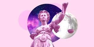 Le tableau des pleines lunes en 2021 montre les dates et les heures exactes de chaque pleine lune en 2021, ainsi que les signes astrologiques qui seront les plus influencés par ce phénomène. Pleine Lune Du 28 Mars Les Effets Sur Les Signes Astrologique Cosmopolitan Fr