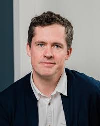 Linda Stiegler's Instagram, Twitter & Facebook