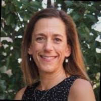 Karen Amidon's Instagram, Twitter & Facebook