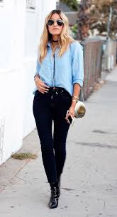 Como Combinar Calça Jeans Com Bota Cano Curto A Camisa Jeans E Super Curinga No Inverno E Tambem No Verao Alem De Deixar Qualquer Producao Mais Moderna Ela Combina Com Tudo Moda Looks Looks Camisa Jeans