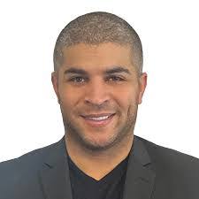 Everett Farr's Instagram, Twitter & Facebook