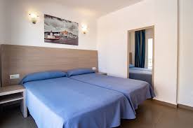 Appartamento in affitto a ibiza. Appartamenti Turistici A Playa D En Bossa Ibiza Appartamenti Vistamar Ii