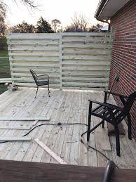 Used 1x4 S Attached To Posts To Create A Privacy Screen For Deck Pergola Attached To House Privacy Screen Deck Diy Pergola