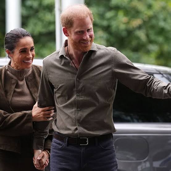 Meghan Markle savaged by 'furious' Cotswolds locals as they rage at  'annoying' Duchess | Royal | News | Express.co.uk
