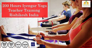 300 hour iyengar yoga teacher