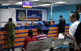 Jalan belia, off jalan tunku abdul rahman kota kinabalu, sabah, malaysia, 88000. Bernama Hadir Seorang Diri Ketika Berurusan Di Kaunter Jpj