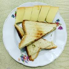 Quand Il Est 11h Du Soir Et Que Mon Cheri Pedro Fatigue M Apporte Du Cheese Oui Je Fonds Pour Lui Instagood Cheese Toast In 2020 Food Bread Matzo
