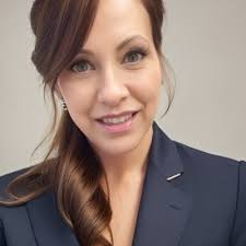 A new chapter begins! For the past 18 years, I've spent my career in the  traditonal commercial banking world and had the opportunity to work with an  amazing lending team in South