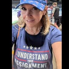 Julie Laumann's Instagram, Twitter & Facebook