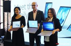 Microsoft says the screen should detach quicker with the surface book 2 and there should be less wobble with the display. Microsoft Officially Launches Surface Book 2 And Surface Laptop In Malaysia Lowyat Net
