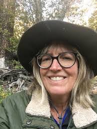 Andrea Gabel's Instagram, Twitter & Facebook