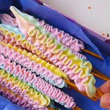 Meringue Sticks Are The Best Ellenaskitchen Video Postres Para Fiestas Infantiles Comida Para Cumpleanos Infantiles Bocaditos Para Fiesta Infantil