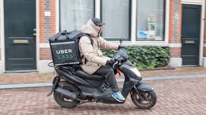 Here S Why Uber Eats Just Acquired David Chang S Ando Delivery Service Http Digitallifestyleserve Com Heres Why Uber Eats Just Acquired Caja Para Moto Cajas
