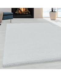 Das als „teppichgürtel bekannte geographische gebiet, in dem orientteppiche hergestellt werden, erstreckt sich von marokko über nordafrika und den nahen osten bis nach zentralasien und indien. Wohnzimmerteppich Hochflor Teppich Super Soft Shaggy Flor Weich Farbe Weiss