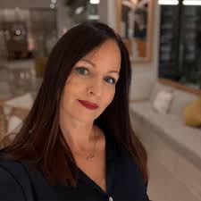 Monique Mayer (@monique.mayer.33) • Facebook