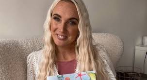 Mord, Drogen, dunkle Geheimnisse: Diese Lemgoerin hat ihren ersten Thriller  geschrieben