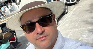 Junger Kubaner mit Elephantiasis bittet um Hilfe für eine Operation in  Spanien