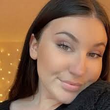 Angela Abrams (@saabertooth)