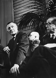 Il centro di formazione professionale edoardo agnelli è un luogo dedicato alla formazione di giovani ed adulti. Gianni Agnelli L Ultimo Re D Italia Il Museo Del Louvre