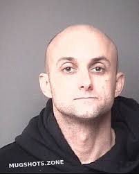 HUNT DAMIEN LAWRENCE 12/24/2021