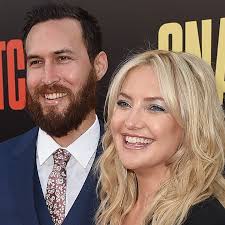 Kate Hudson Celebrates 'First Date Anniversary' With Danny Fujikawa With  Sweet Pic & Story of How They Met