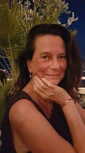 Jennifer Merchant's Instagram, Twitter & Facebook