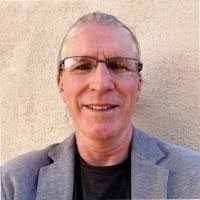 Lisa Hounshell's Instagram, Twitter & Facebook