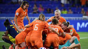 Vegedream fête la victoire des bleus avec son nouveau titre « ramenez la coupe à la maison » titre disponible sur toutes les plateformes de streaming : Football Coupe Du Monde Feminine L Experience Americaine Face A L Insouciance Neerlandaise