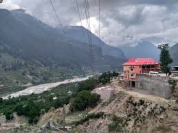 The place is an exquisite setting indeed with many snow clad mountains, lush green valleys, fast flowing rivers, ripe orchards and many vineyards. Best Time To Visit Kinnaur Weather Temperature Season