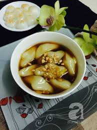 Khi nặn bánh chay, ta lưu ý công thức 2 phần vỏ, 1 phần nhân. Cac Loáº¡i Banh Troi Banh Chay Cho Táº¿t Han Thá»±c Vov Vn