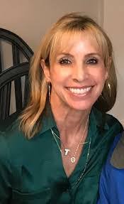 Amanda Slover's Instagram, Twitter & Facebook